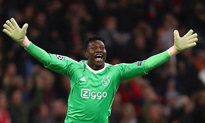 Να εμποδίσει την Μπαρτσελόνα από το να αποκτήσει τον Ονάνα επιθυμεί ο Άγιαξ