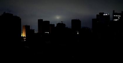 Για μία ακόμα μέρα στο σκοτάδι η Βενεζουέλα