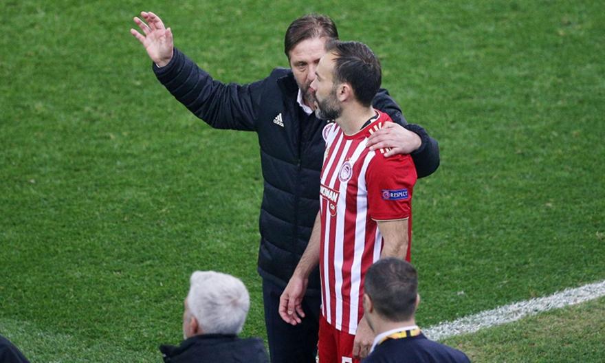 Τετ-α-τετ του Μαρτίνς με τους διεθνείς