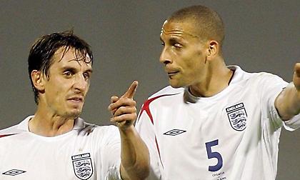 Ευχήθηκαν στον Σόλσκιερ οι Νέβιλ-Φέρντιναντ