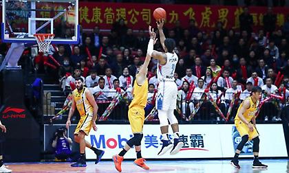 Με την… πλάτη στον τοίχο οι Λάιονς του Μπουρούση