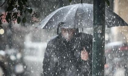 Η κακοκαιρία συνεχίζεται: Καταιγίδες, χαλάζι και θυελλώδεις άνεμοι σήμερα