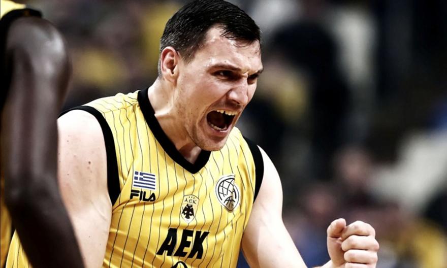 Ακλόνητος Ματσιούλις, πήγε στην προπόνηση της ΑΕΚ