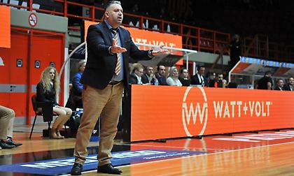 Γιατράς: «Αυτό που συμβαίνει με τον Ολυμπιακό είναι κακό για το μπάσκετ»