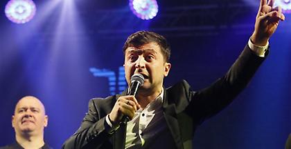 Άνοιξαν οι κάλπες στην Ουκρανία, ένας κωμικός το φαβορί για την προεδρεία