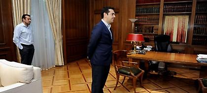 ΝΔ για Πετσίτη: Η παρέα του Μαξίμου εμπλέκεται σε μεγάλο σκάνδαλο