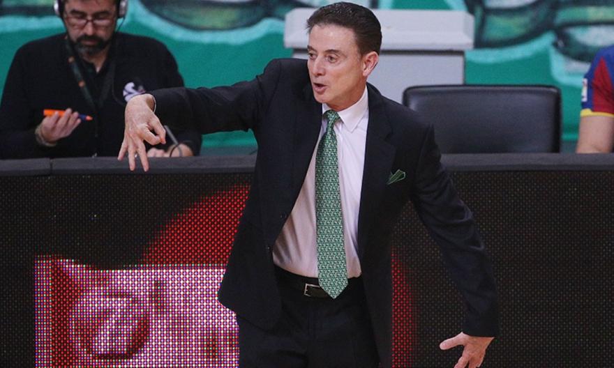 Πιτίνο: «Γι’ αυτό παίζουμε χωρίς κόσμο στο Περιστέρι» (pic)