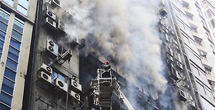 Συνελήφθησαν δύο ιδιοκτήτες του «πύργου της κολάσεως» στο Μπαγκλαντές