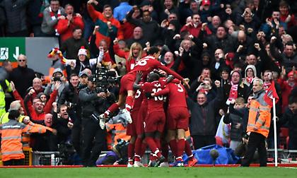 Από… σπόντα στην κορυφή η Λίβερπουλ