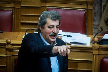 Πολάκης: Έγραψε απίστευτη μαντινάδα για τον Στουρνάρα