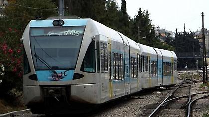 Συρμός του προαστιακού εκτροχιάστηκε λόγω υπερβολικής ταχύτητας στους Αγίους Θεοδώρους