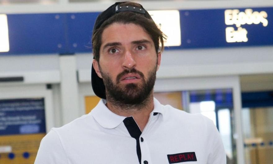 «Συζητά την επιστροφή του στην Ελλάδα ο Ανσαριφάρντ»