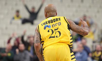 Μέσα ο Θίοντορ, στην 12άδα και ο Ξανθόπουλος!