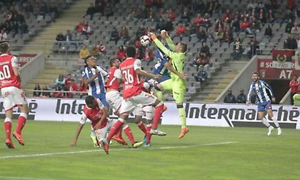 Πανηγυρικά στον τελικό η Πόρτο