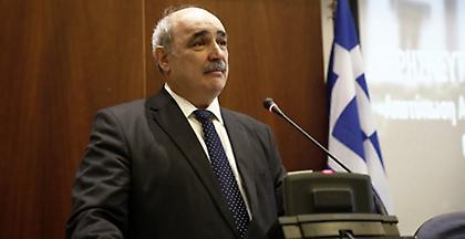 Μπόλαρης καταγγέλλει σεξισμό: Τα «3 έψιλον» με τα οποία επιλέγει συνεργάτες