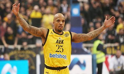 Θίοντορ: «Φανταστικοί οι οπαδοί μας, θα παίξουμε και για τον Ματσιούλις»