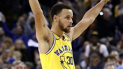 Τέταρτος σκόρερ στην ιστορία των Γουόριορς ο Κάρι