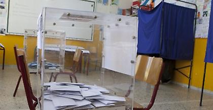 Απλή αναλογική και ψήφος στους 17χρονους στις δημοτικές εκλογές