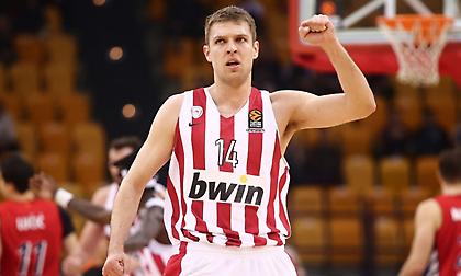 Βεζένκοφ: «Αν δε μπούμε πλέι οφ η ευθύνη θα είναι δική μας»