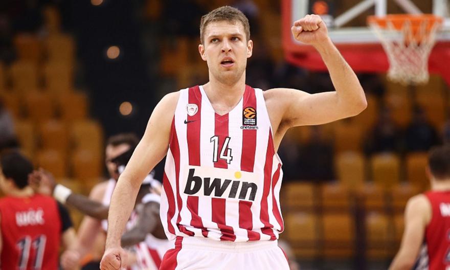 Βεζένκοφ: «Αν δε μπούμε πλέι οφ η ευθύνη θα είναι δική μας»