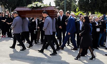 Πολιτική κηδεία: Τι σημαίνει και ποια η διαφορά της από την θρησκευτική