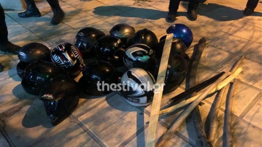 Συμπλοκή οπαδών του ΠΑΟΚ και του Άρη στο γήπεδο της ΜΕΝΤ