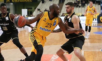 Γκρίφιν: «Ευχαριστώ και συγγνώμη στον κόσμο μας, να ανασυνταχθούμε τώρα»