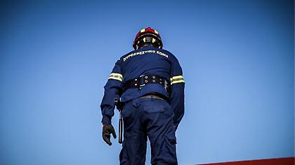 Καιρός: Ανέβηκαν σε ταράτσα για να σωθούν εγκλωβισμένοι στην Κρήτη