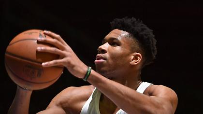 Χωρίς Αντετοκούνμπο οι Μπακς κόντρα στους Νετς