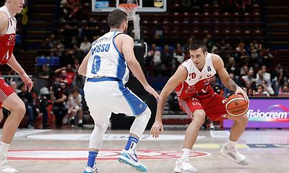 «Κάζο» μέσα στο Μιλάνο για την Αρμάνι!