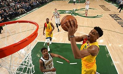 Ιστορική νίκη για Μπακς, νέα «30άρα» ο Γιάννης! (video)