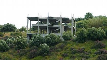 ΥΠΕΚΑ: Παράταση ένα μήνα για δηλώσεις αυθαιρέτων με μείωση προστίμου