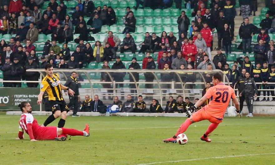 Συνεχίζει τις επιδόσεις… καριέρας ο Μπογέ