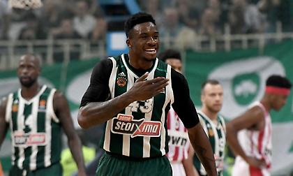 Με τρομερό Θανάση Αντετοκούνμπο το Top 10 της κανονικής περιόδου (video)