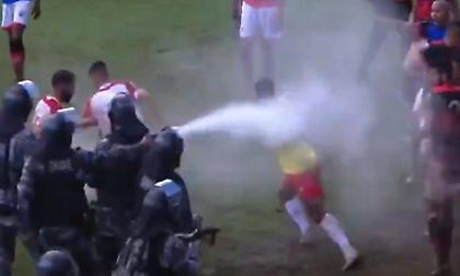 Απίστευτα επεισόδια μεταξύ παικτών στη Βραζιλία