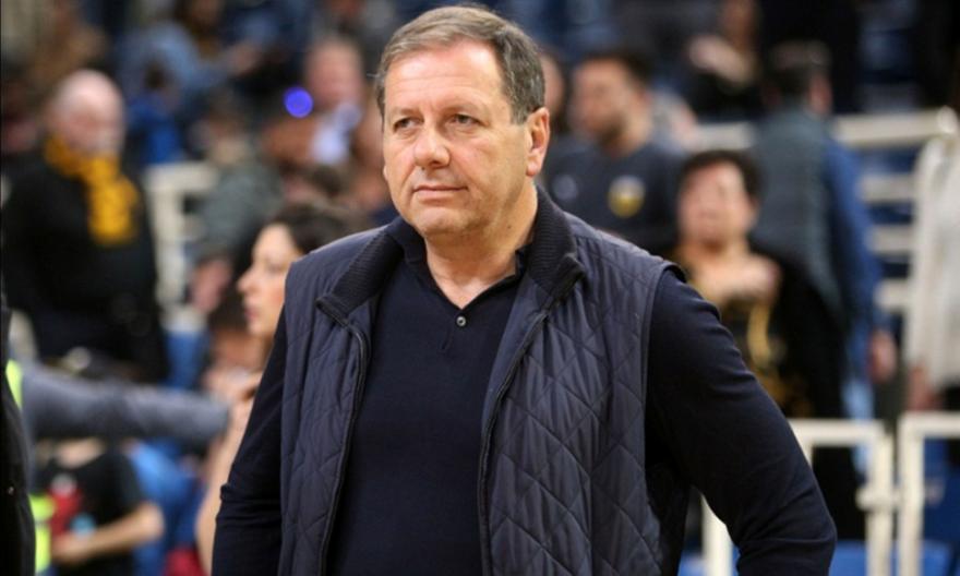 Πετρίδης: «Από αύριο θα ψάξει τον παίκτη που θα την ενισχύσει στα πλέι-οφ η ΑΕΚ»