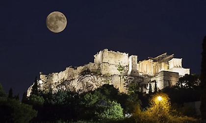 Επικό τρολάρισμα στο Twitter για το ελληνικό όχημα στη Σελήνη