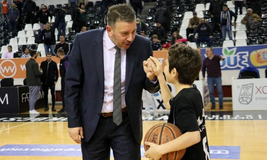 Παπαθεοδώρου: «Νικήσαμε μια ομάδα με αυτοπεποίθηση, αλλά νε είμαστε σε κακή κατάσταση»