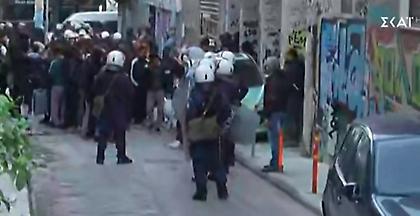 Μεγάλη επιχείρηση της αστυνομίας στα Εξάρχεια - Δεκάδες προσαγωγές