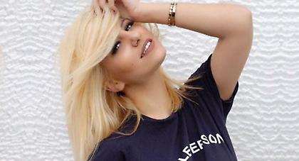 Η Νατάσα Λαΐδου παρουσιάζει το πρώτο της τραγούδι με τίτλο «Σ’ αγαπώ»