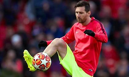 Χαμογελά και με... πρησμένη μύτη ο Μέσι