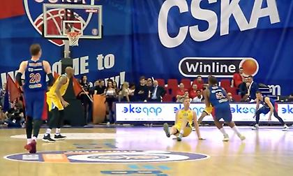 Buzzer beater τρίποντο έσταξε ο Κάιλ Χάινς (video)