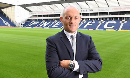 Κινείται για Άλεξ Νιλ η Γιουέστ Μπρομ