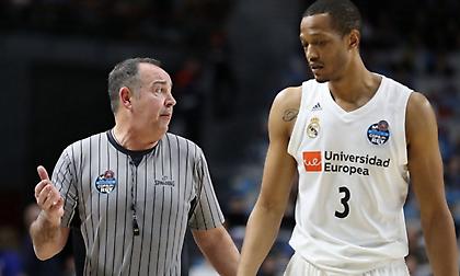 Διαιτητής του «clasico»: «Τα λάθη ήταν ανθρώπινα και χωρίς πρόθεση»