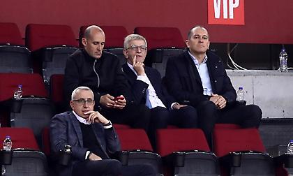 Μίλησαν με τους παίκτες στο ΣΕΦ οι Αγγελόπουλοι