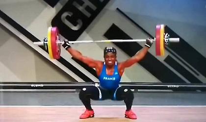 Άρση Βαρών: Τρομακτικός τραυματισμός Γαλλίδας αθλήτριας