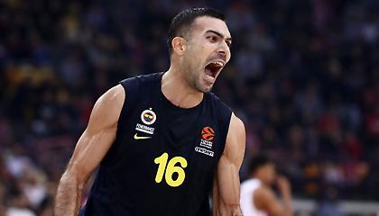 Κώστας Σλούκας: Ο μεγάλος πόθος Ολυμπιακού και Παναθηναϊκού