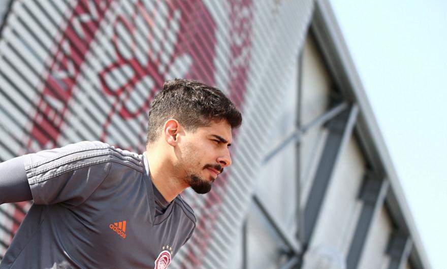 Ζιλ Ντίας: «Θα δεχτώ με χαρά μια πρόταση παραμονής στον Ολυμπιακό»