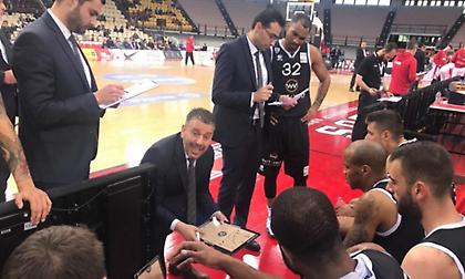 Παπαθεοδώρου: «Ήμασταν κακοί επιθετικά στο δεύτερο ημίχρονο»