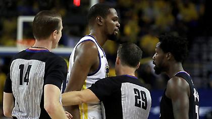 Αρπάχτηκαν και αποβλήθηκαν Ντουράντ και Μπέβερλι (video)